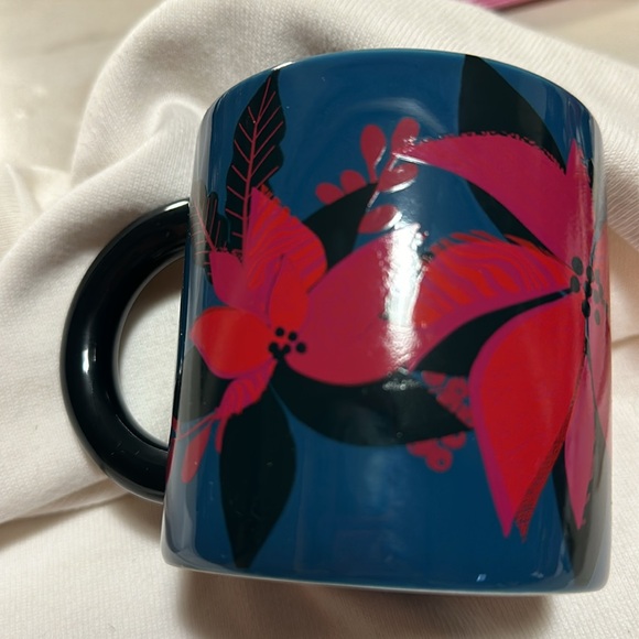 Starbucks, poinsettia, coffee mug, with poinsettia graphics all around mug - Picture 4 of 4